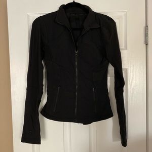 Black lulu jacket size 6, like new
